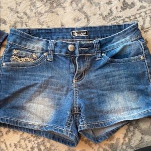 Jean shorts (jeweled)